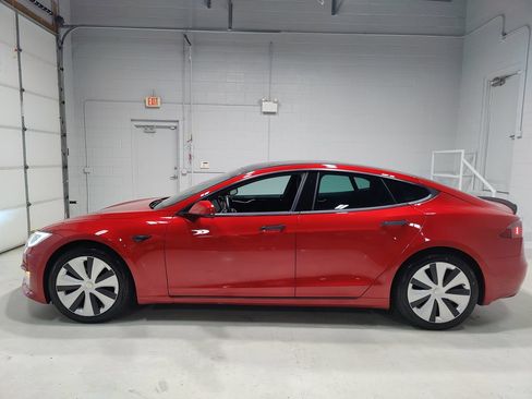 Used 2020 Tesla Model S Long Range Plus AWD/4WD image 18