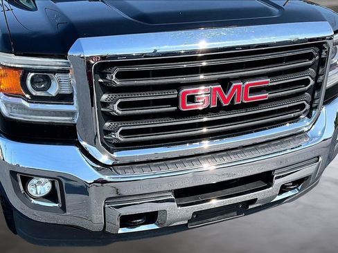 Used 2015 GMC Sierra 2500 SLT w/ Suspension Package, Off-Road RWD image 29