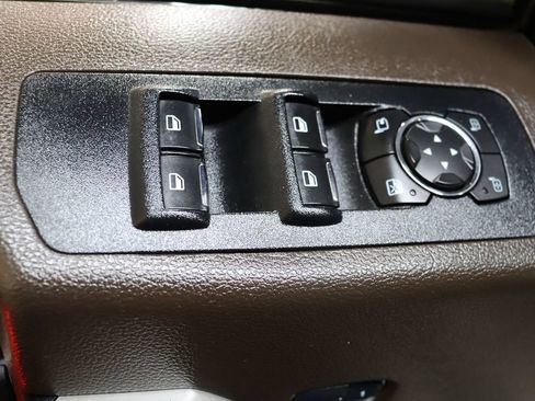 Used 2017 Ford F150 King Ranch w/ Equipment Group 601A Luxury AWD/4WD image 43