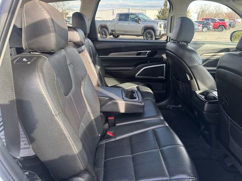 Used 2020 Kia Telluride EX w/ Towing Package image 18