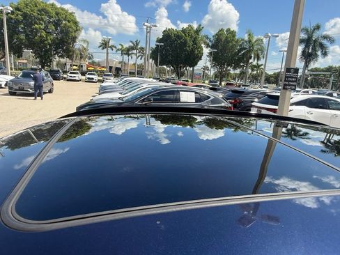 Used 2022 Genesis GV70 3.5T Sport w/ Sport Advanced Package AWD/4WD image 21