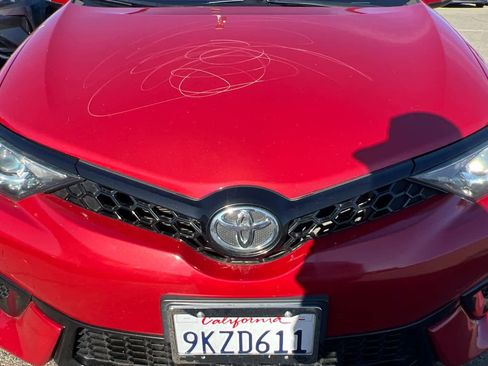 Used 2018 Toyota Corolla iM w/ Carpet Mat Package (TMS) FWD image 12