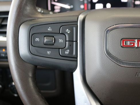 Used 2021 GMC Yukon XL SLT w/ SLT Premium Package image 53