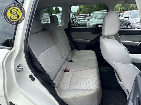 Used 2015 Subaru Forester 2.5i Premium w/ All-Weather Package AWD/4WD image 15