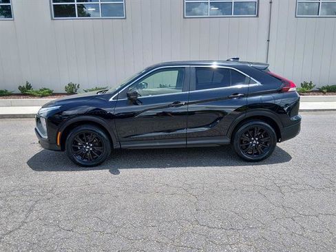 Used 2023 Mitsubishi Eclipse Cross LE AWD/4WD image 6
