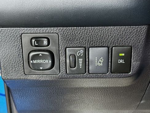 Used 2018 Toyota RAV4 XLE image 17