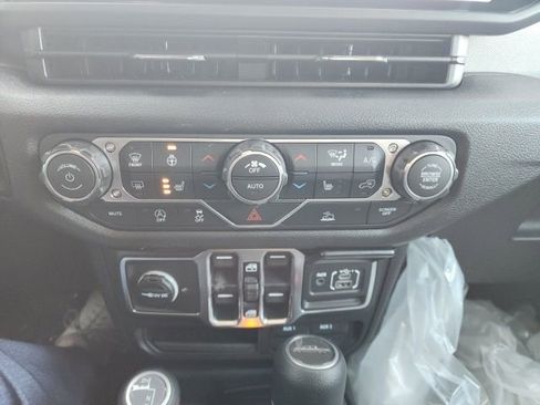 New 2026 Jeep Gladiator Sport AWD/4WD image 6