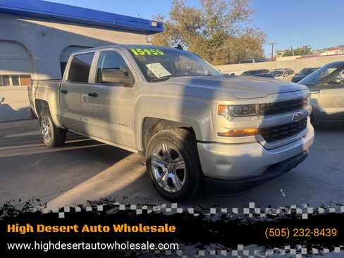 Used 2018 Chevrolet Silverado 1500 Custom w/ Custom Value Package image 1