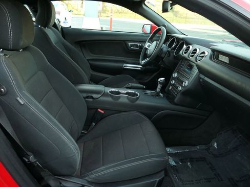 Used 2016 Ford Mustang V6 image 26