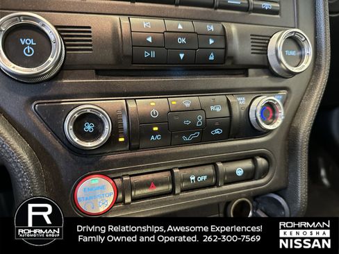 Used 2017 Ford Mustang EcoBoost image 9