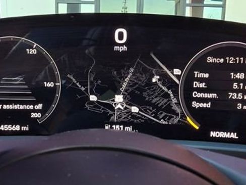 Used 2022 Porsche Taycan image 21