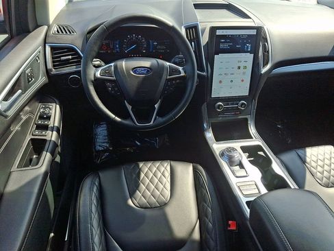 Certified 2024 Ford Edge Titanium AWD/4WD image 11