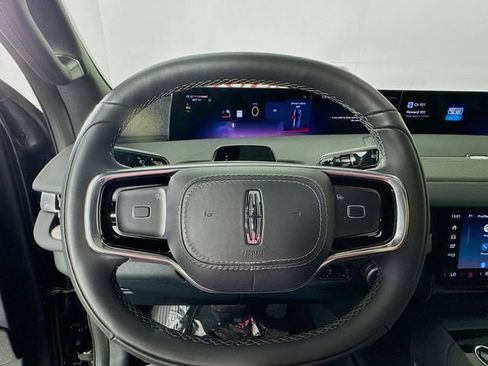 New 2026 Lincoln Navigator Reserve w/ Jet Appearance Package AWD/4WD image 12