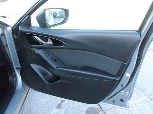 Used 2014 MAZDA MAZDA3 i Sport image 20