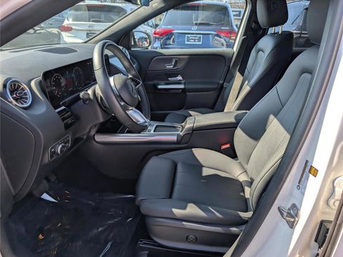 Used 2025 Mercedes-Benz GLA 250 image 16