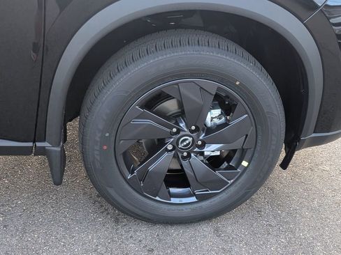New 2026 Nissan Rogue SV FWD image 9