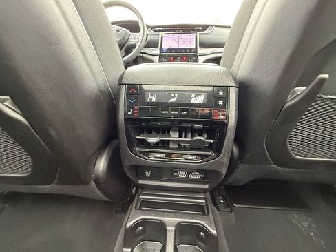 Used 2023 Jeep Grand Cherokee L Limited image 32