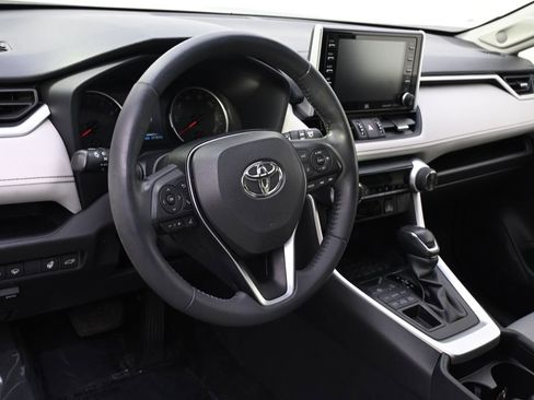 Used 2019 Toyota RAV4 XLE Premium w/ Cold Weather Package AWD/4WD image 11