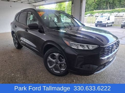 Used 2023 Ford Escape ST-Line w/ Tech Pack #1 AWD/4WD image 4