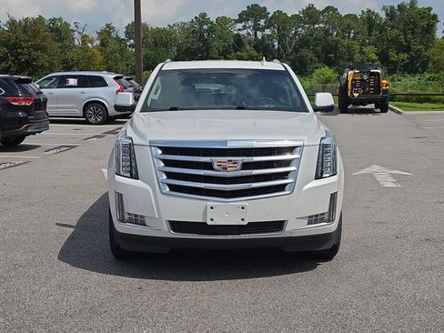 Used 2016 Cadillac Escalade Premium AWD/4WD image 2