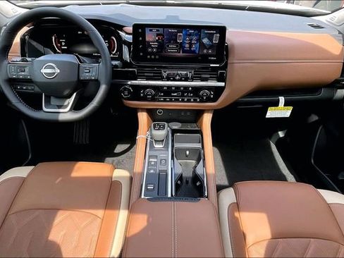 New 2026 Nissan Pathfinder Platinum w/ Cargo Package image 4