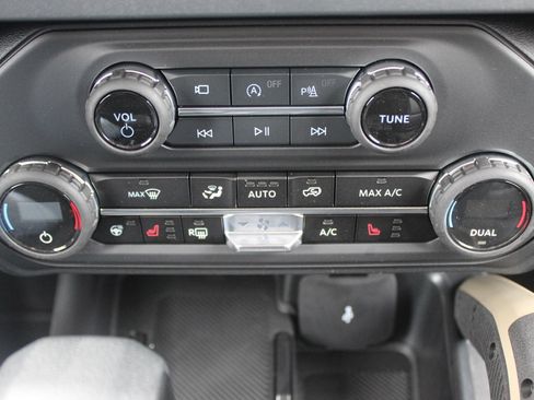 New 2026 Ford Bronco Badlands AWD/4WD image 37