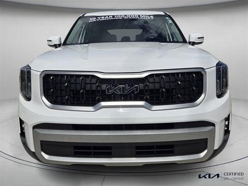 Certified 2023 Kia Telluride LX image 5