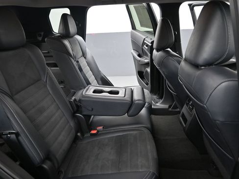 Used 2024 Mitsubishi Outlander SE image 24