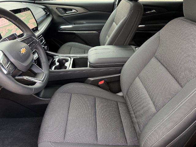 Used 2026 Chevrolet Traverse LT w/ Driver Confidence Package FWD image 13