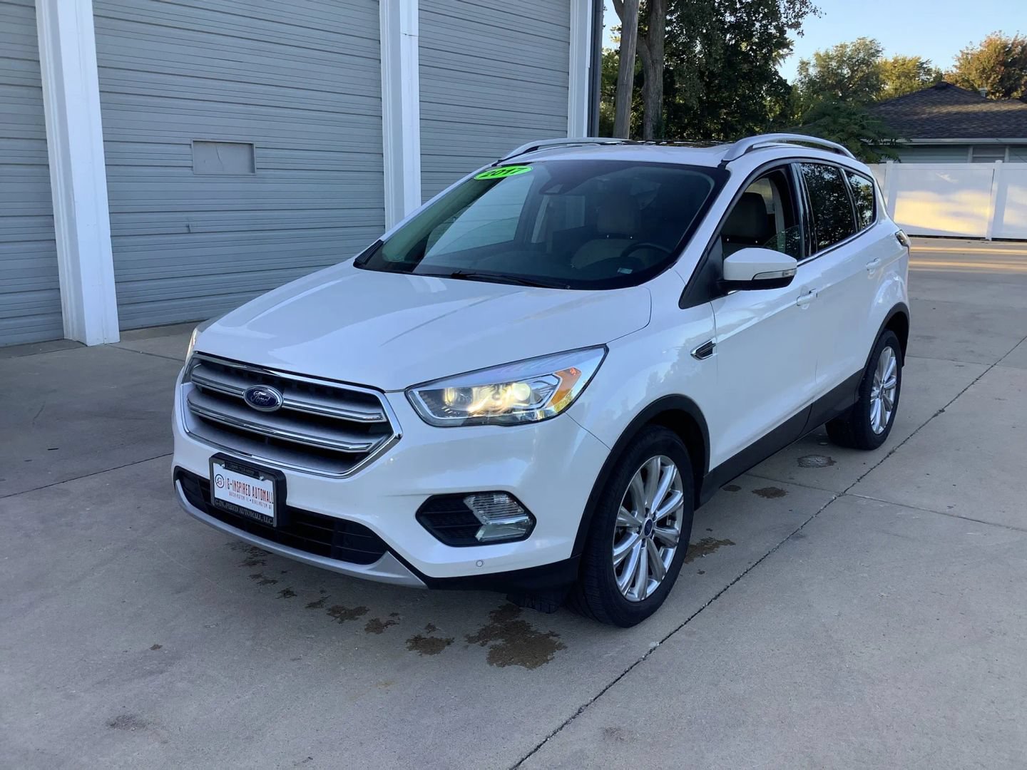 Used 2017 Ford Escape Titanium w/ Equipment Group 301A FWD image 4