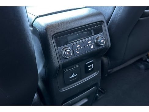 Used 2017 GMC Acadia SLT FWD image 45