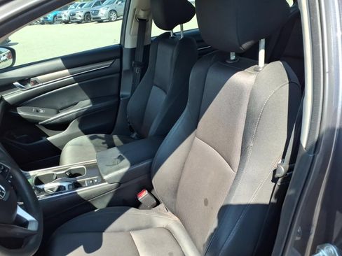 Used 2018 Honda Accord LX image 13