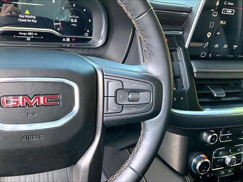 Used 2024 GMC Yukon AT4 w/ AT4 Premium Plus Package AWD/4WD image 19