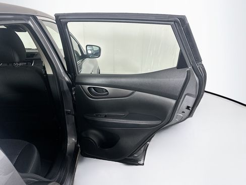 Used 2020 Nissan Rogue Sport S FWD image 30
