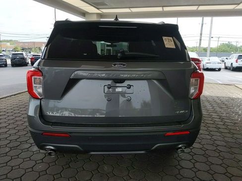Used 2023 Ford Explorer XLT w/ Equipment Group 202A AWD/4WD image 7