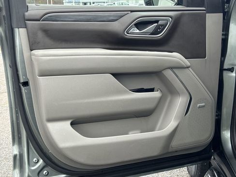 Used 2023 GMC Yukon XL SLT image 14