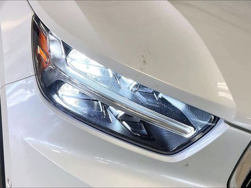 Used 2019 Volvo XC40 T5 Inscription AWD/4WD image 24