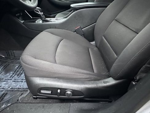 Used 2021 Chevrolet Malibu LS w/ Driver Confidence Package II image 23