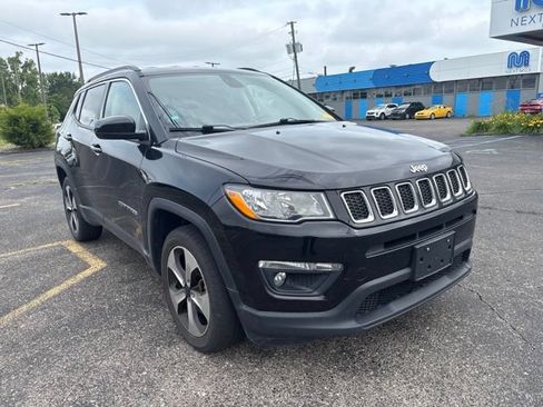 Used 2018 Jeep Compass Latitude w/ Popular Equipment Group AWD/4WD image 7