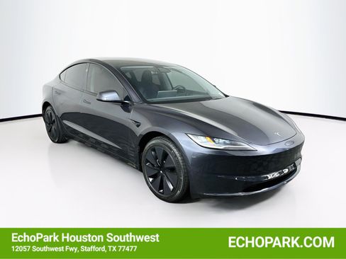 Used 2025 Tesla Model 3 Long Range RWD image 1