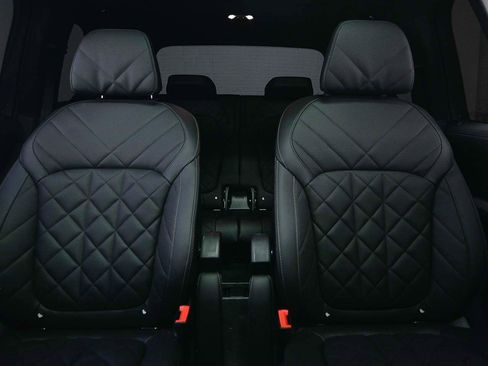 Certified 2024 BMW X7 xDrive40i w/ Executive Package AWD/4WD image 8