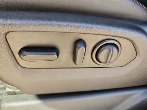 Used 2020 GMC Sierra 1500 AT4 w/ AT4 Premium Package image 12