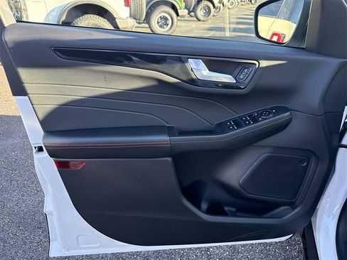 New 2026 Ford Escape ST-Line w/ Tech Pack #1 image 10