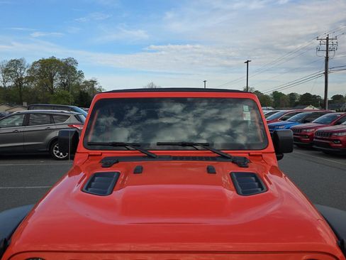 Used 2023 Jeep Wrangler Unlimited Rubicon w/ LED Lighting Group image 2