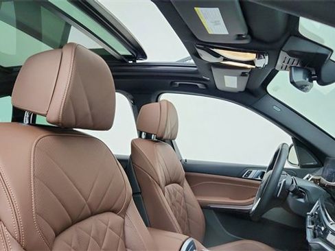 Used 2026 BMW X5 sDrive40i image 21