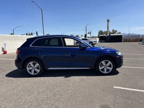 Used 2019 Audi Q5 2.0T Premium Plus w/ Premium Plus Package AWD/4WD image 6