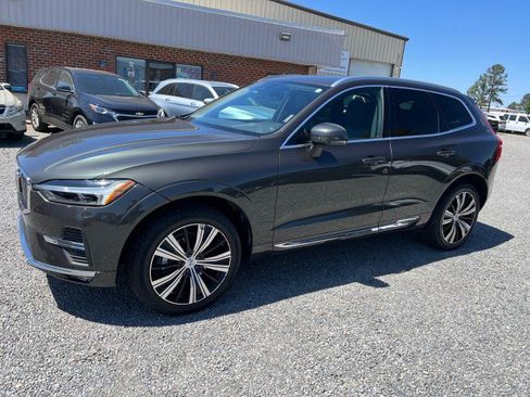 Used 2022 Volvo XC60 B5 Inscription w/ Protection Package Premier FWD image 2