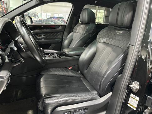 Used 2017 Bentley Bentayga AWD/4WD image 6