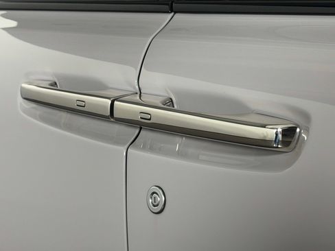 Used 2024 Rolls-Royce Cullinan Black Badge AWD/4WD image 16