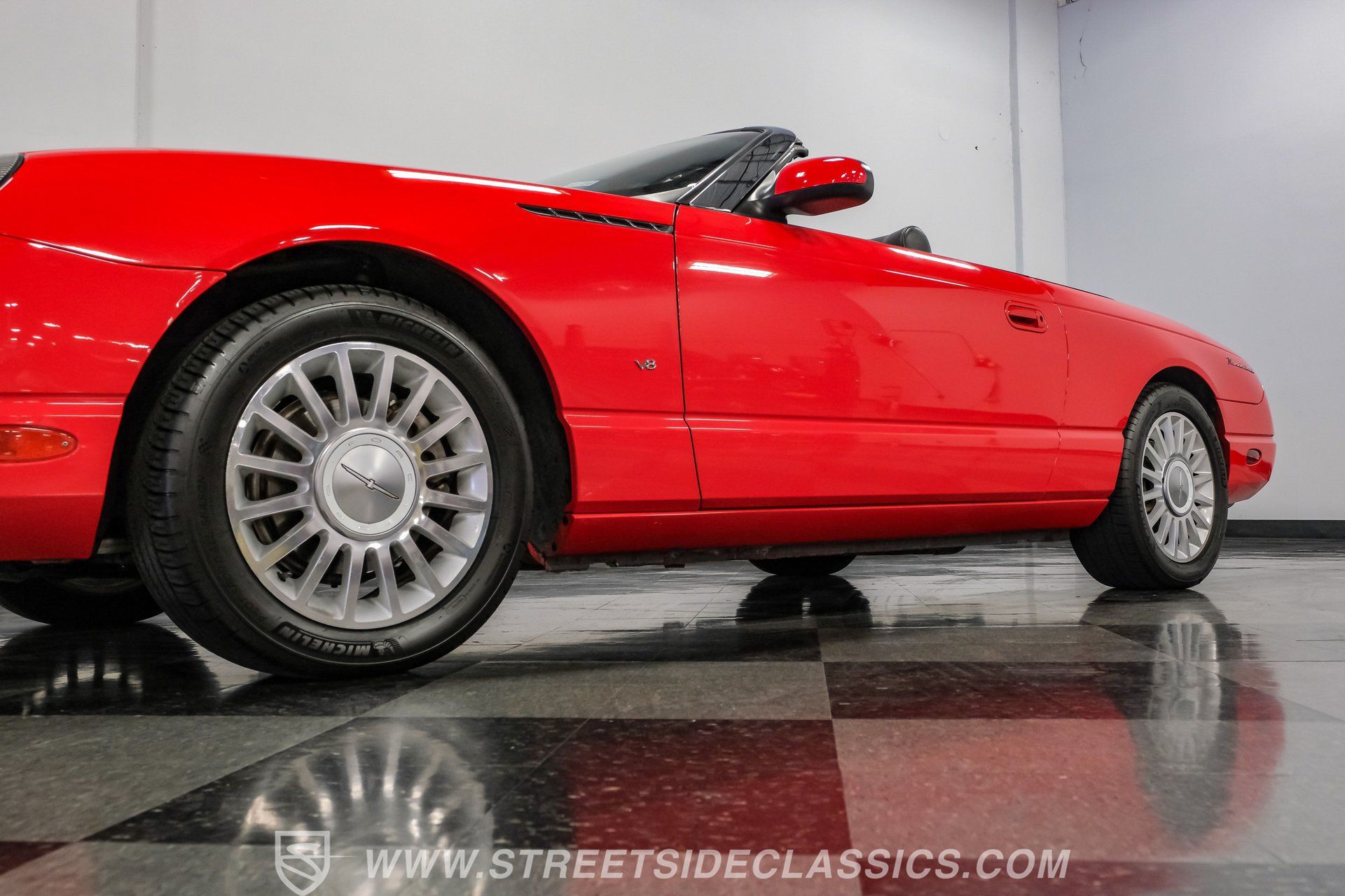 Used 2004 Ford Thunderbird RWD image 26